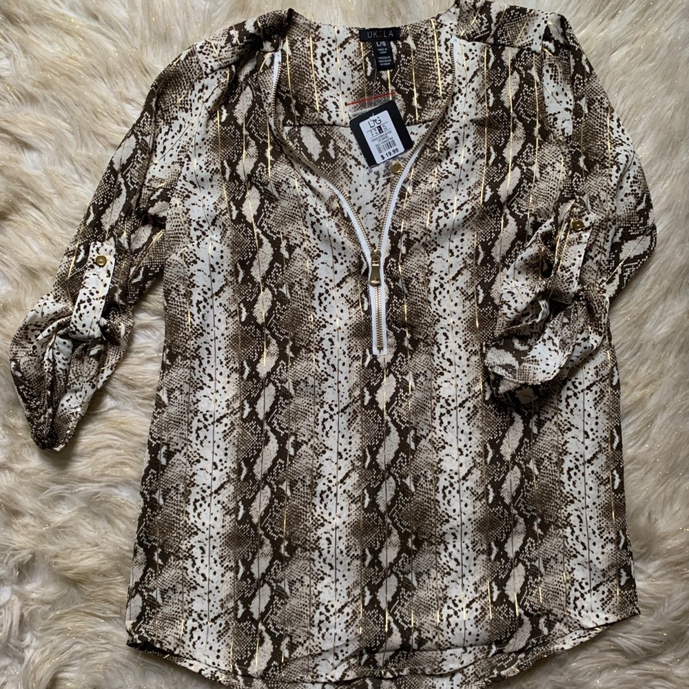 UK2LA Snakeskin print top